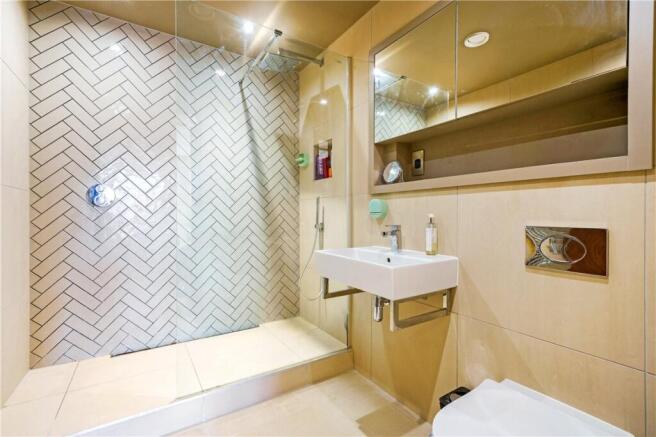 3 bed Penthouse for sale Image 8