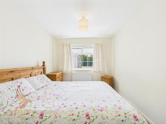 2 bed Detached Bungalow for sale Image 10