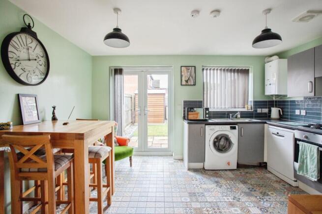 3 bed Semi-Detached for sale Image 10