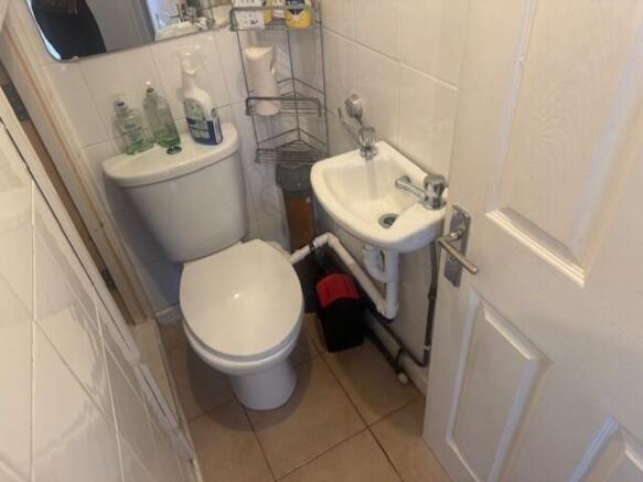 Cloakroom/wc