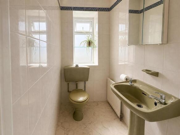 4 bed Detached for sale Image 8