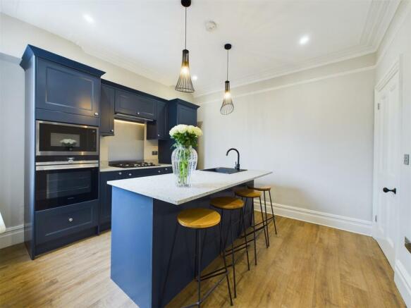 Superb Open Plan Living Kitchen