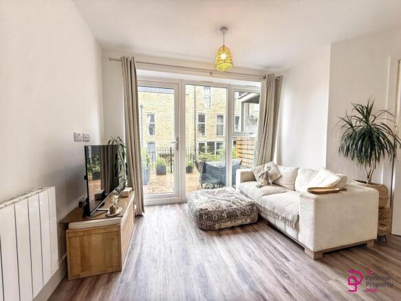 2 bed Town House to rent Image 6