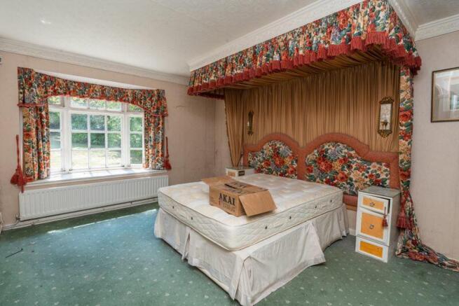 Master bedroom 