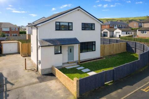 Heaton Drive, Baildon, Shipley, West Yorkshire, BD17