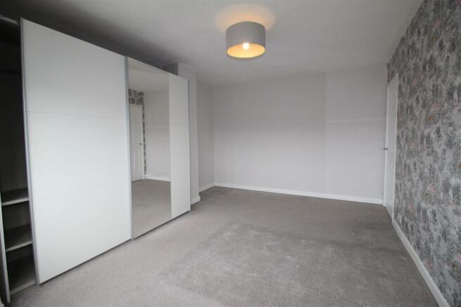 Bedroom 1.JPG