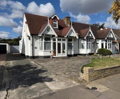 Westrow Gardens, Ilford, IG3