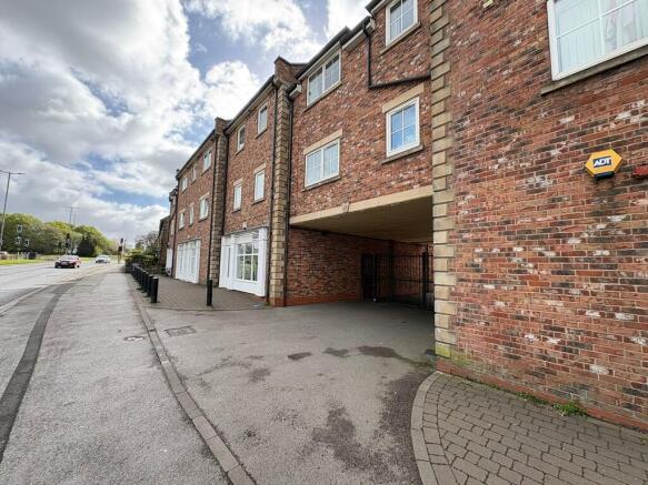 2 bed Apartment for sale Image 11