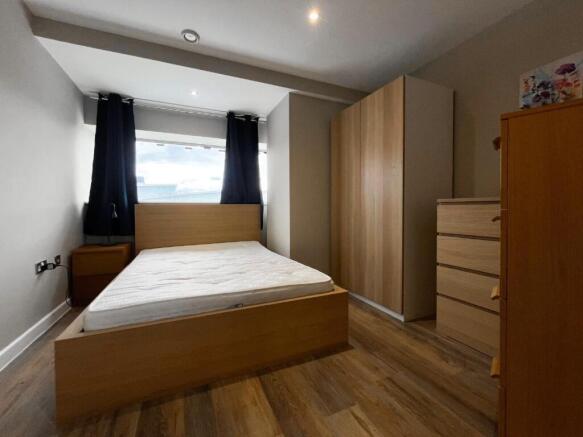 2 bed Flat to rent Image 7
