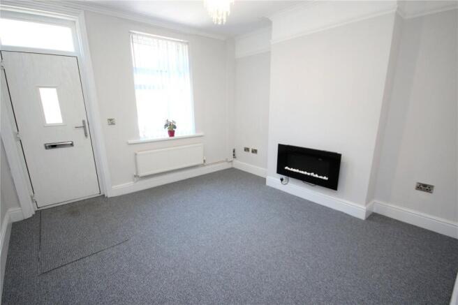 3 bed Terraced to rent Image 4
