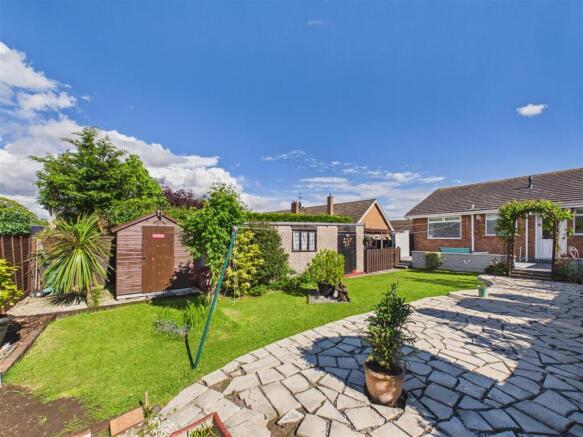 2 bed Semi-Detached Bungalow for sale Image 12