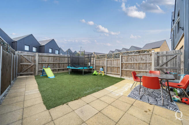 8883cca1-f838-4e9...