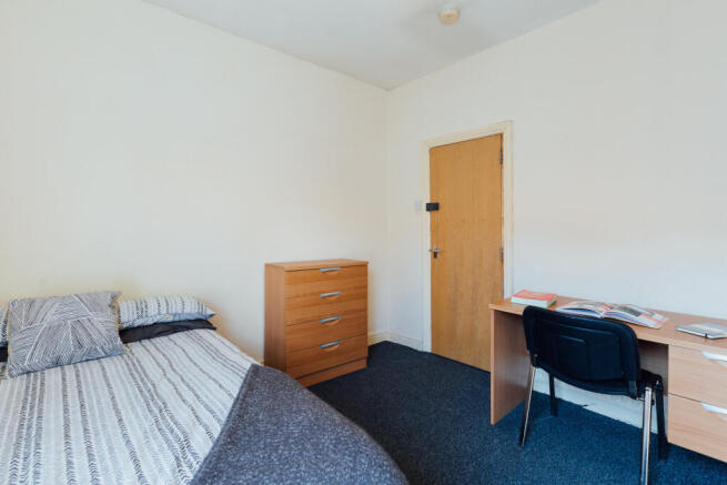 2 bed House to rent Image 6