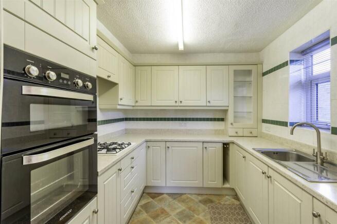DSC_3844-HDR_kitchen.JPG