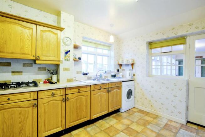 Kitchen_2.jpeg