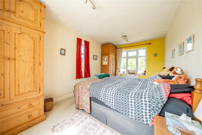 5 bed Detached for sale Image 6