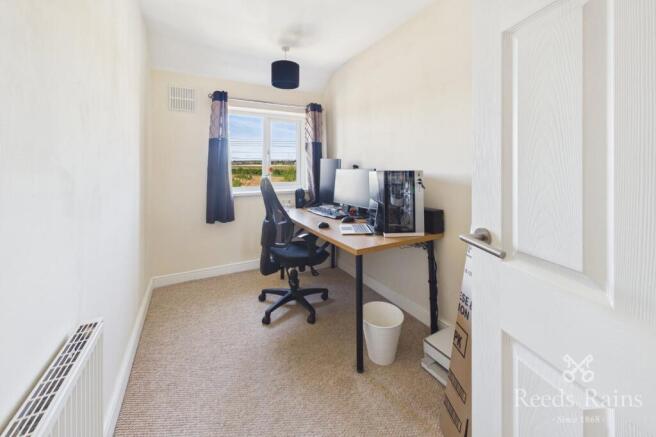 3 bed Semi-Detached for sale Image 6
