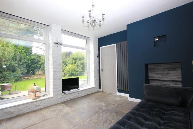 4 bed Detached Bungalow for sale Image 10