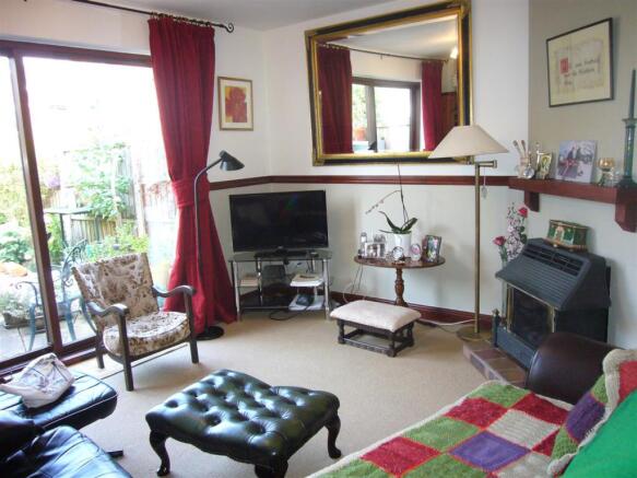Living Room/Dining A
