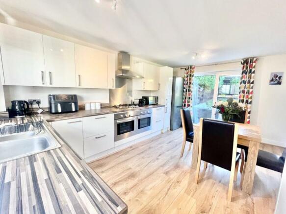 167 Foster Way 8.jpg