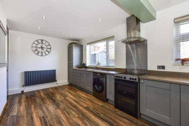 3 bed Semi-Detached for sale Image 9