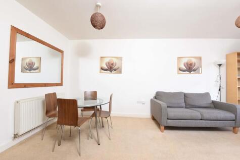 Henley Court, Denham Road