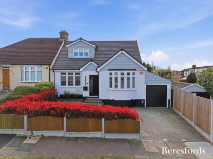 Masefield Drive, Upminster, RM14