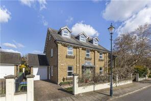 2, Devereux Lane, Barnes, London SW13 8DA
