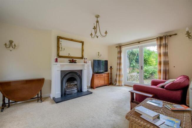 sitting room 1.jpg
