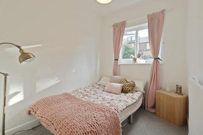 2 bed House for sale Image 7