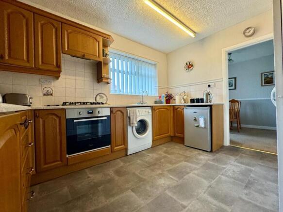 Semi-Detached for sale Image 2