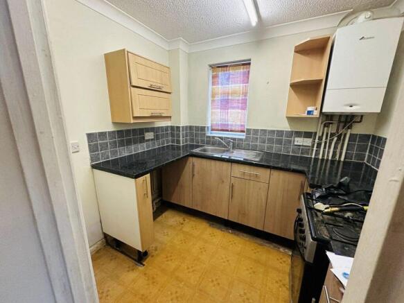 St Thomas Court, Thatcham photo 4