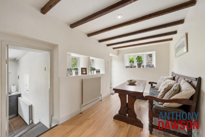 4 bed Detached for sale Image 8