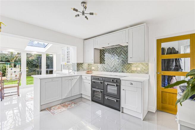 New Place, Welwyn, AL6 photo 4