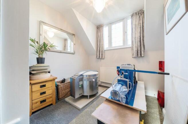Davidson Frost-Wellings, DFW, Bushey Hall Road, Bu