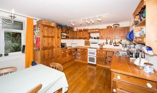 Kitchen/Dining...