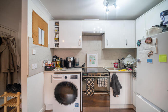 1 bed Flat for sale Image 4