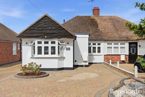 Saffron Close, West Horndon, CM13