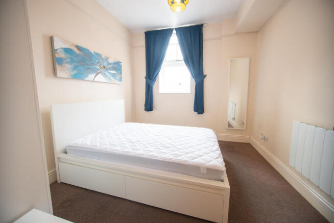 1 bed Flat to rent Image 11