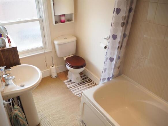 Family Bathroom 708