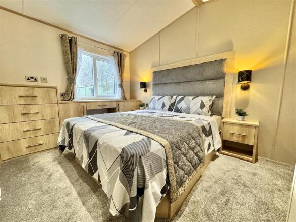 2 bed Not Specified for sale Image 11