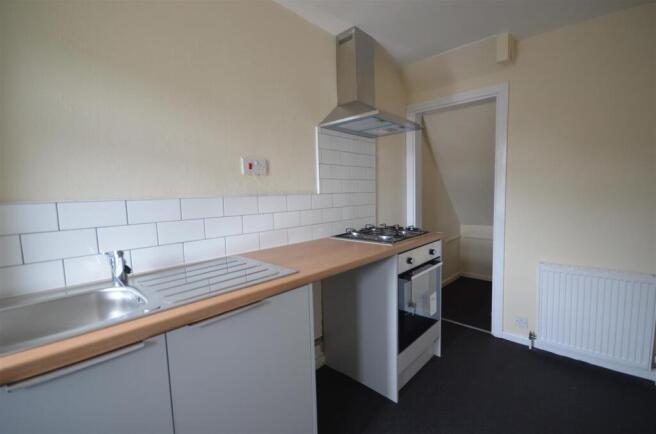 3 bed Detached to rent Image 6