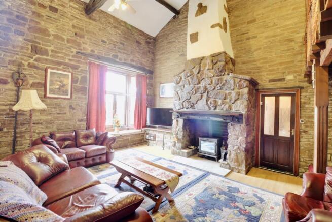 4 bed Barn Conversion for sale Image 9