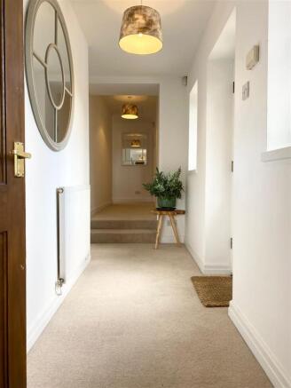 INNER HALL - BEDROOM WING