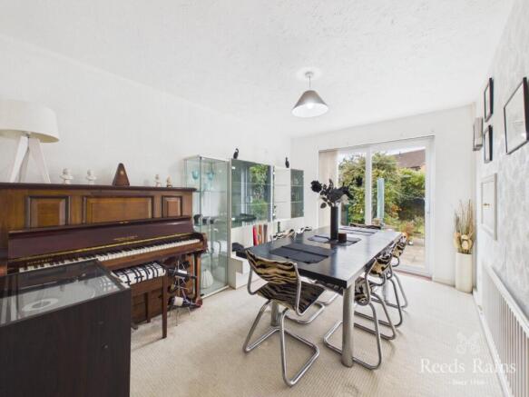 4 bed Detached for sale Image 10