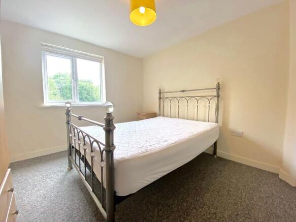 2 bed Flat to rent Image 6