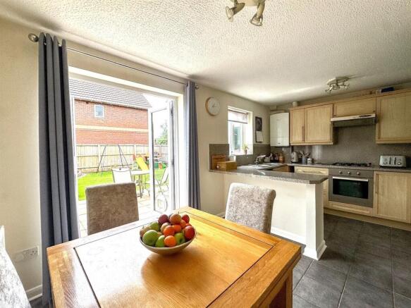 Kitchen / Diner