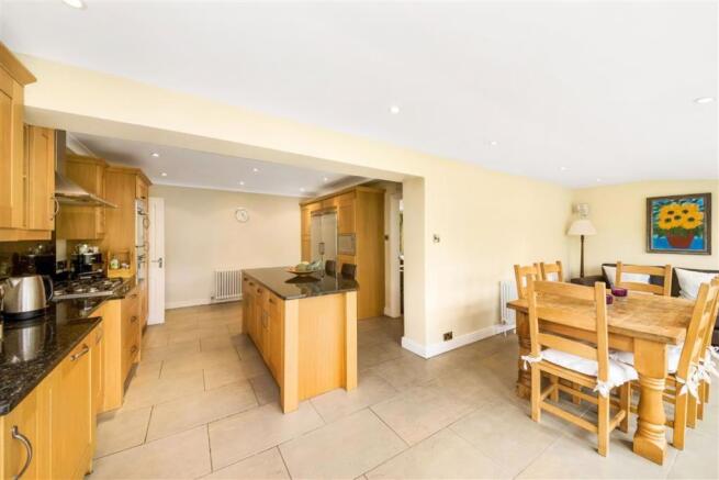 OPEN PLAN DINING KITCHEN