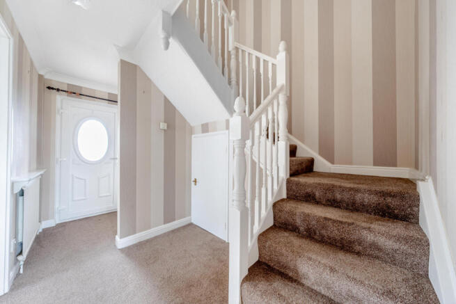 3 bed Semi-Detached to rent Image 9