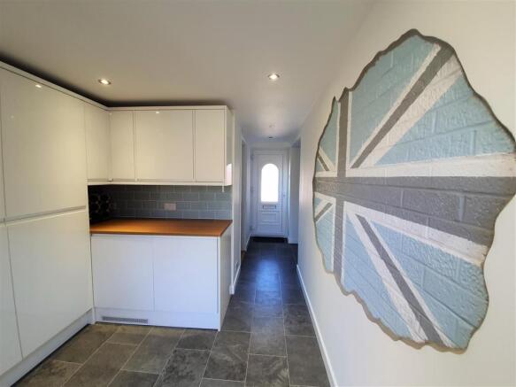 4 Chatsworth Crescent - open utility .jpg